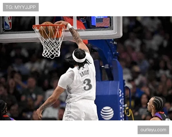 安东尼·戴维斯居然把豪宅当成了健身房？这也太奢侈了吧！